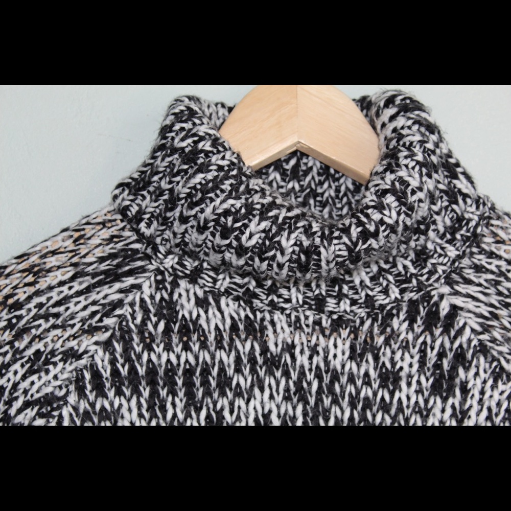 Turtleneck - Picture 2 of 7